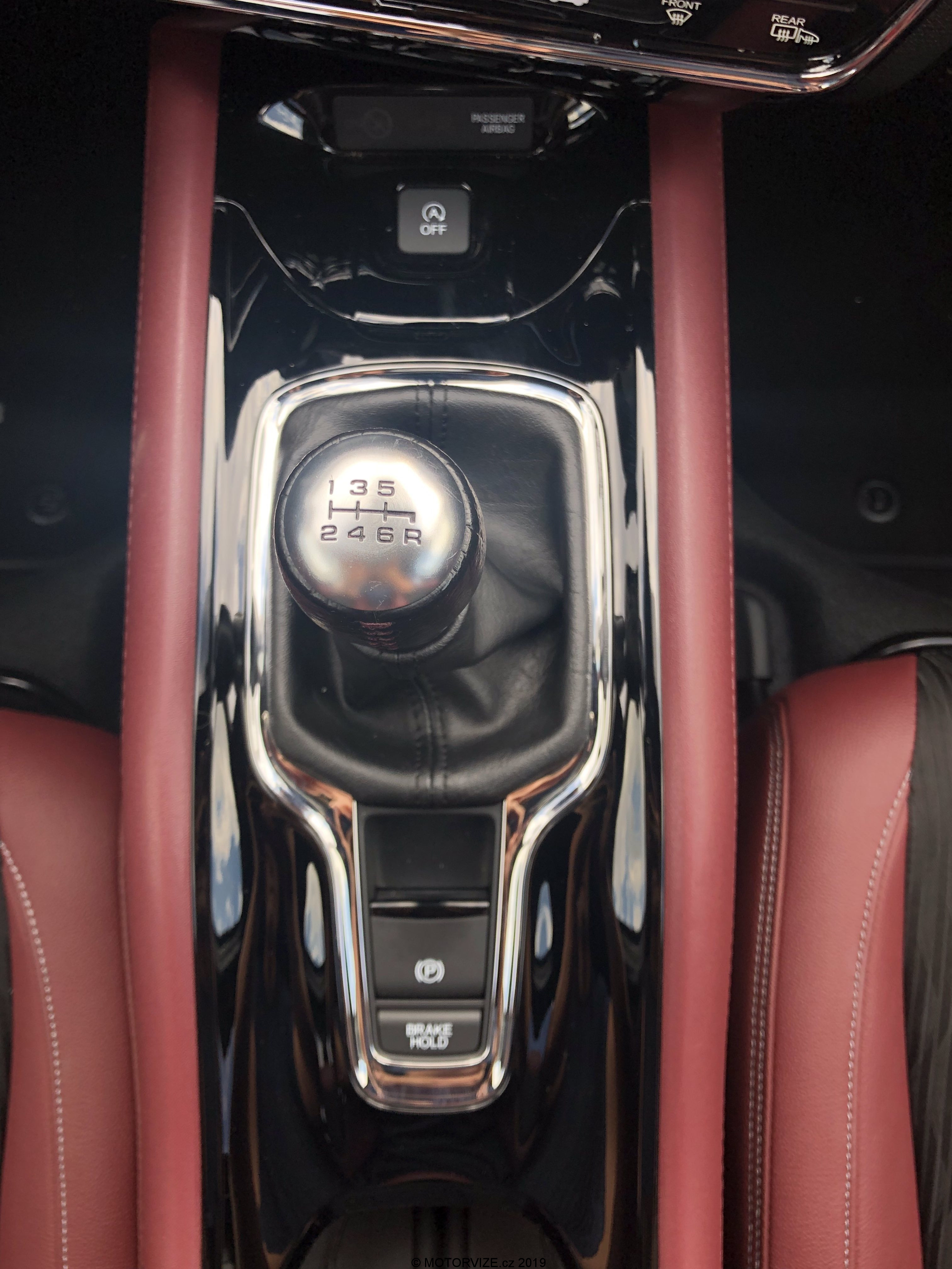 TEST: Honda HR-V 1.5 TURBO SPORT (2019)