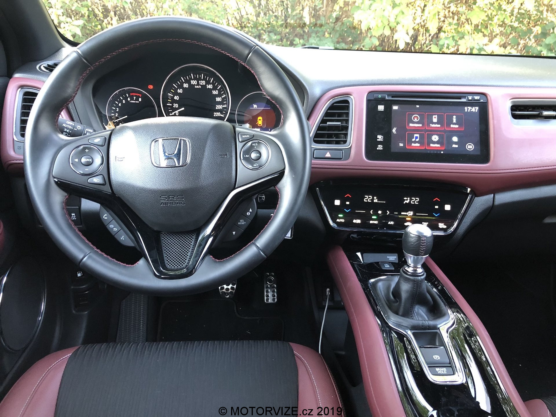 TEST: Honda HR-V 1.5 TURBO SPORT (2019)