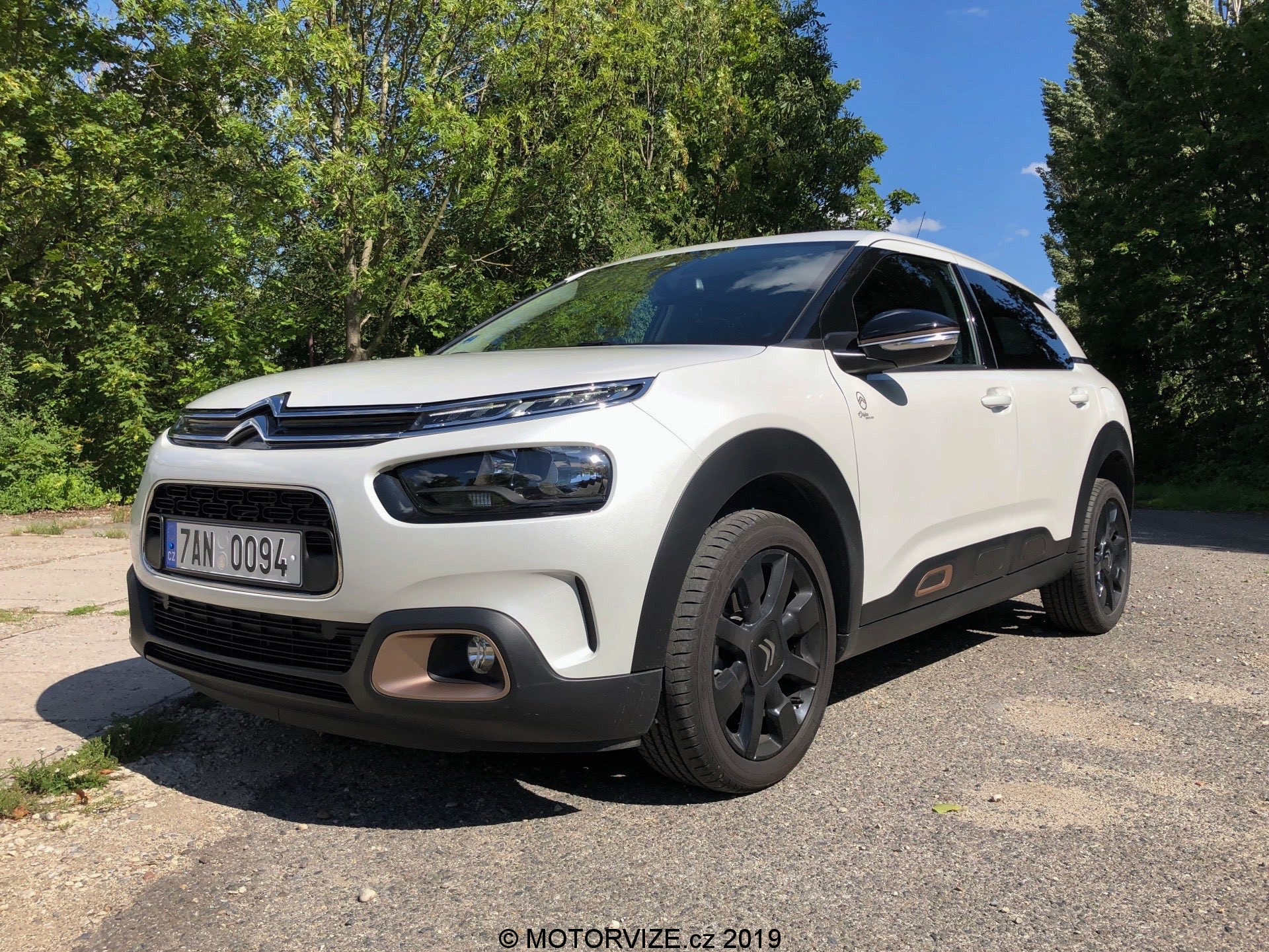 TEST: Citroen C4 Cactus 1.2 PureTech Origins (2019)
