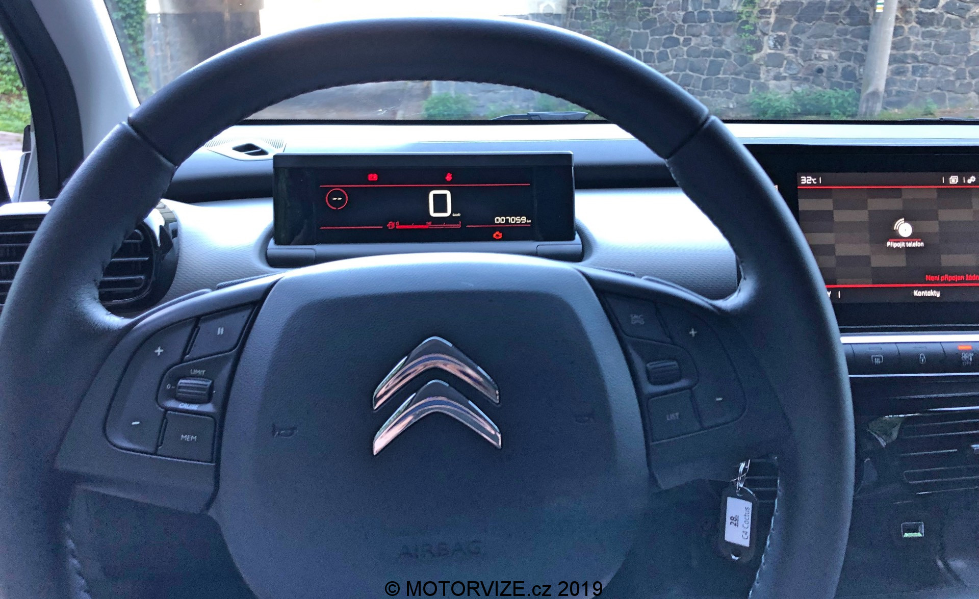 TEST: Citroen C4 Cactus 1.2 PureTech Origins (2019)