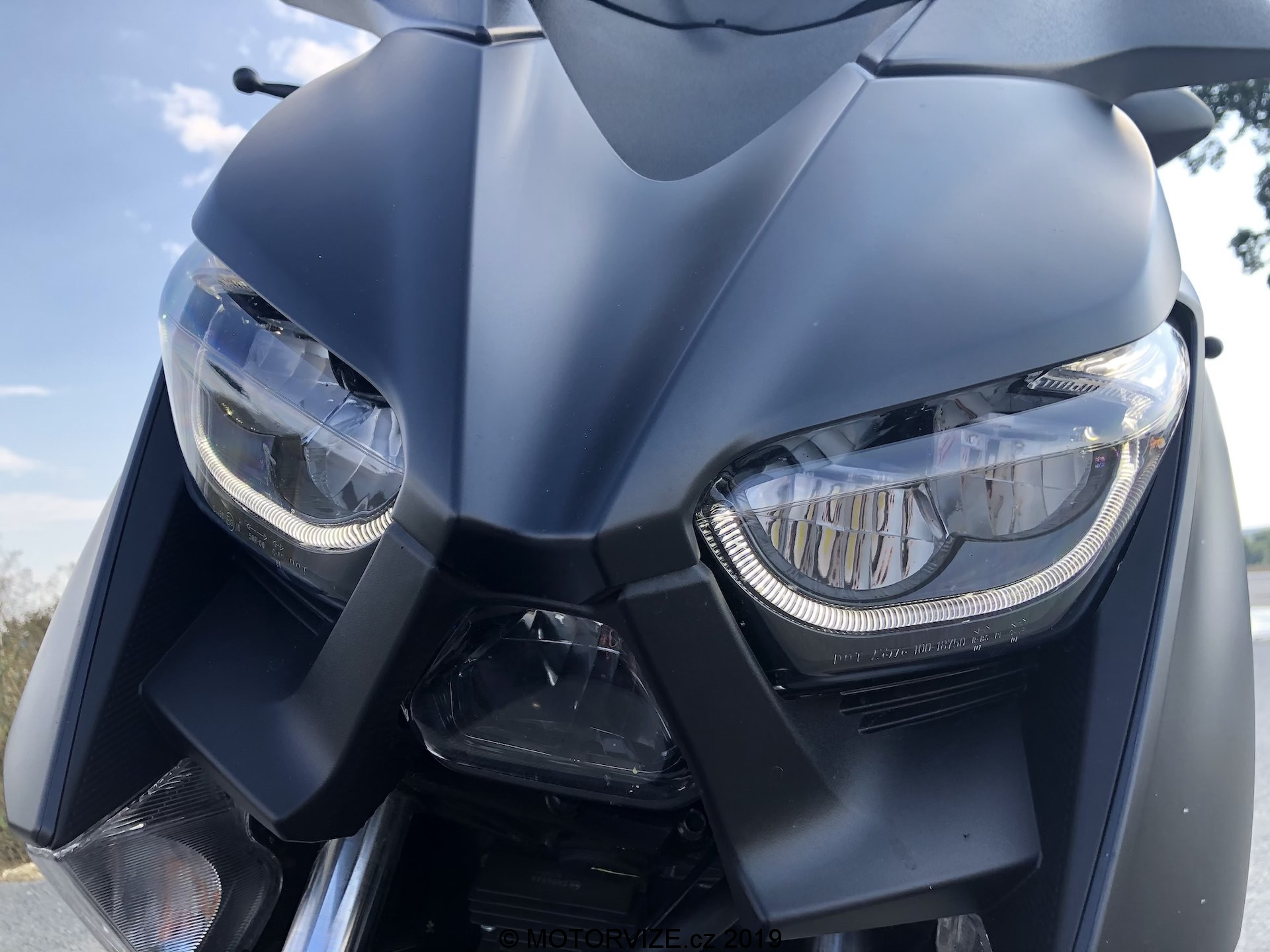 TEST: Yamaha X-MAX 125 IRON (2019)
