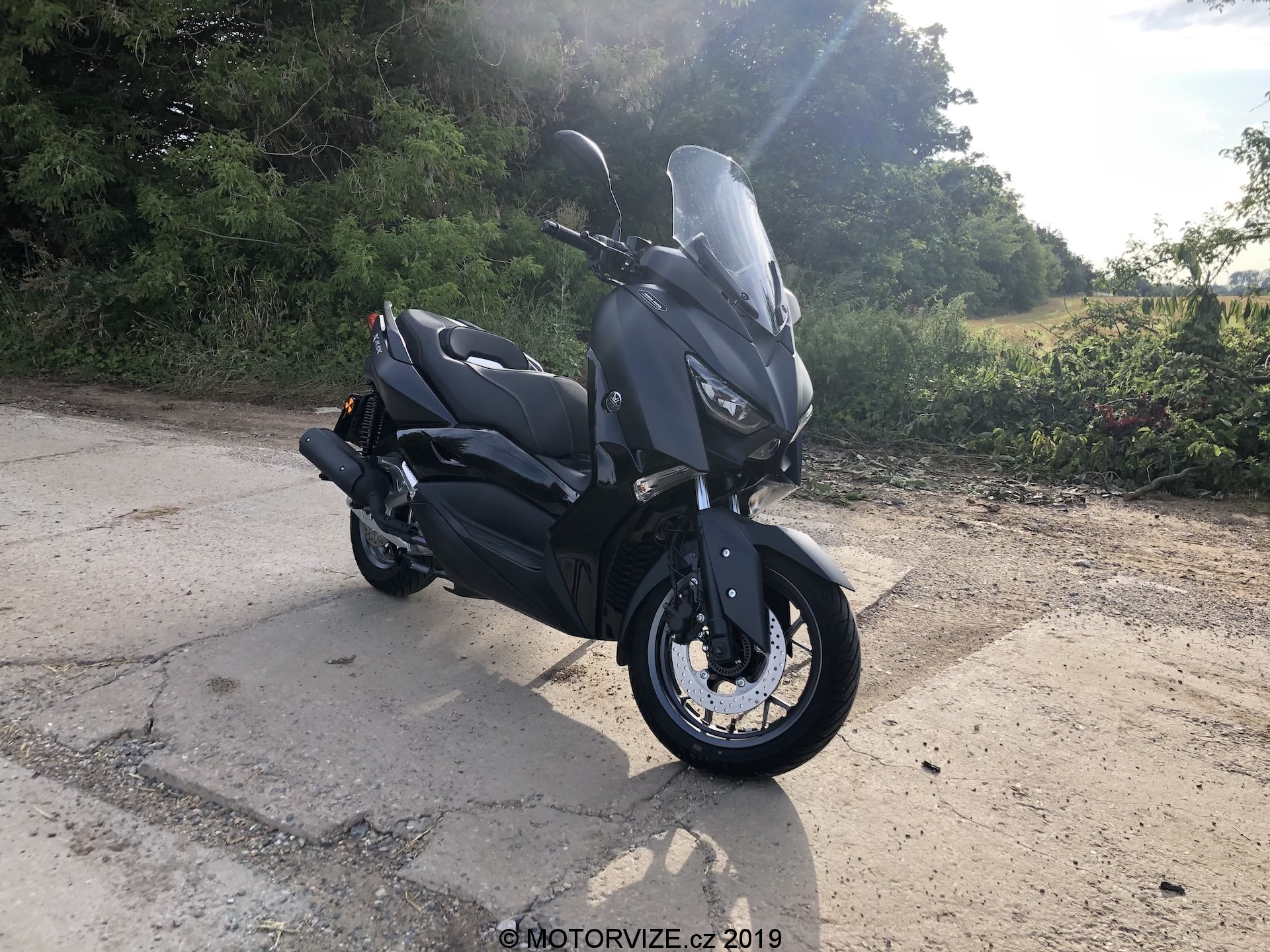 TEST: Yamaha X-MAX 125 IRON (2019)