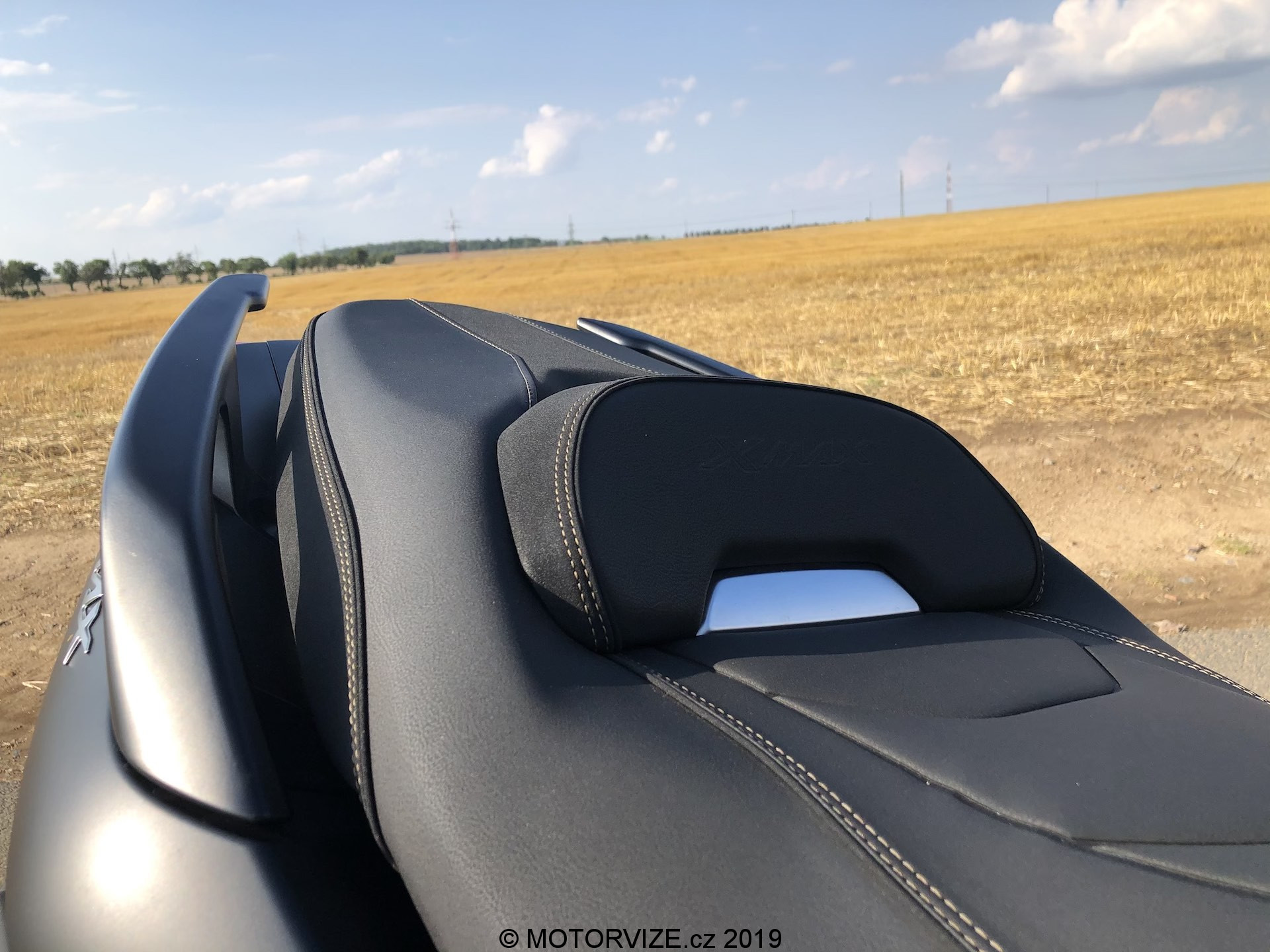 TEST: Yamaha X-MAX 125 IRON (2019)