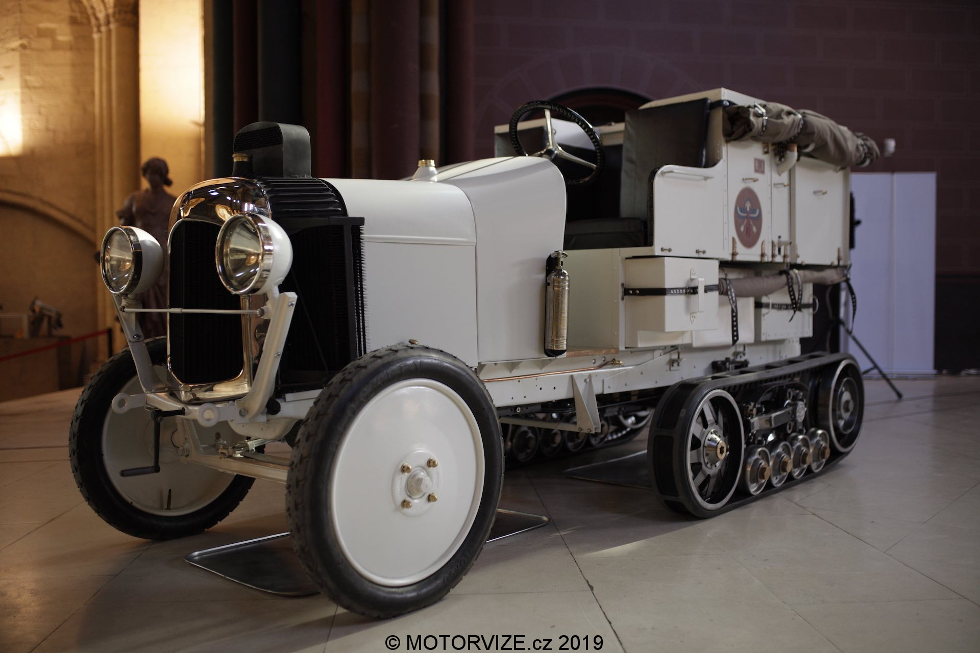 „RASSEMBLEMENT DU SIÈCLE“ – “Setkání století” všech fanoušků a přátel značky Citroën při výročí 100 let