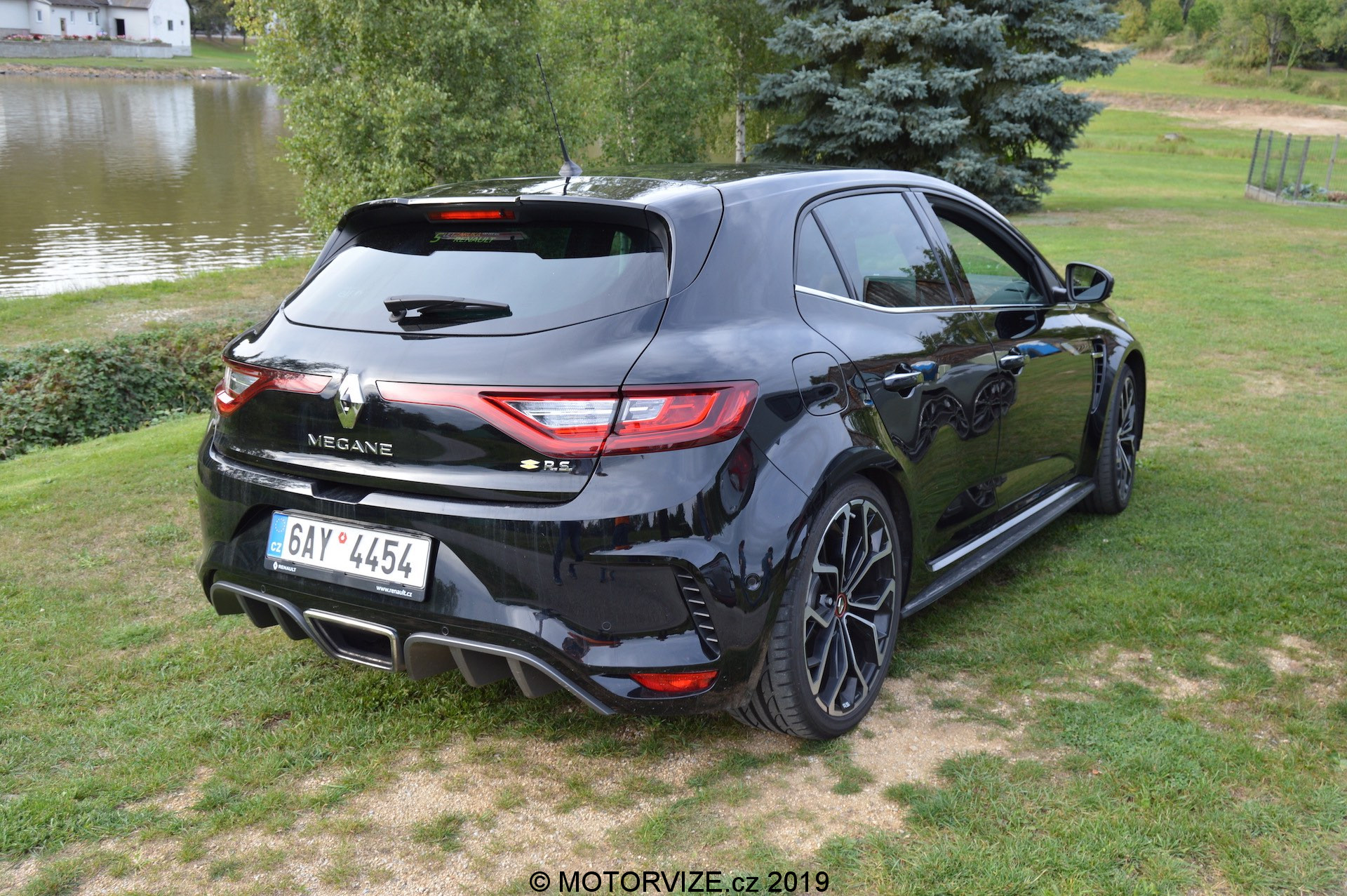 TEST: s Renaultem Megane R.S. TCe 280 na roadtripu do nebes (2019)