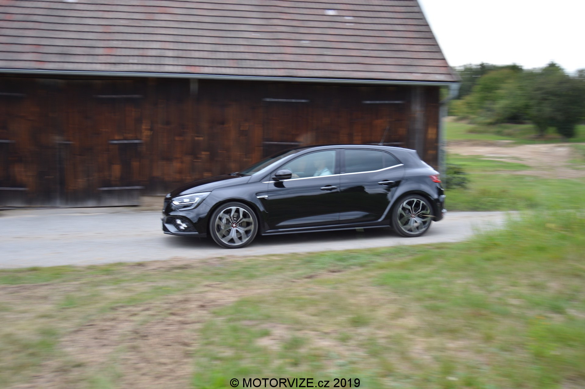 TEST: s Renaultem Megane R.S. TCe 280 na roadtripu do nebes (2019)