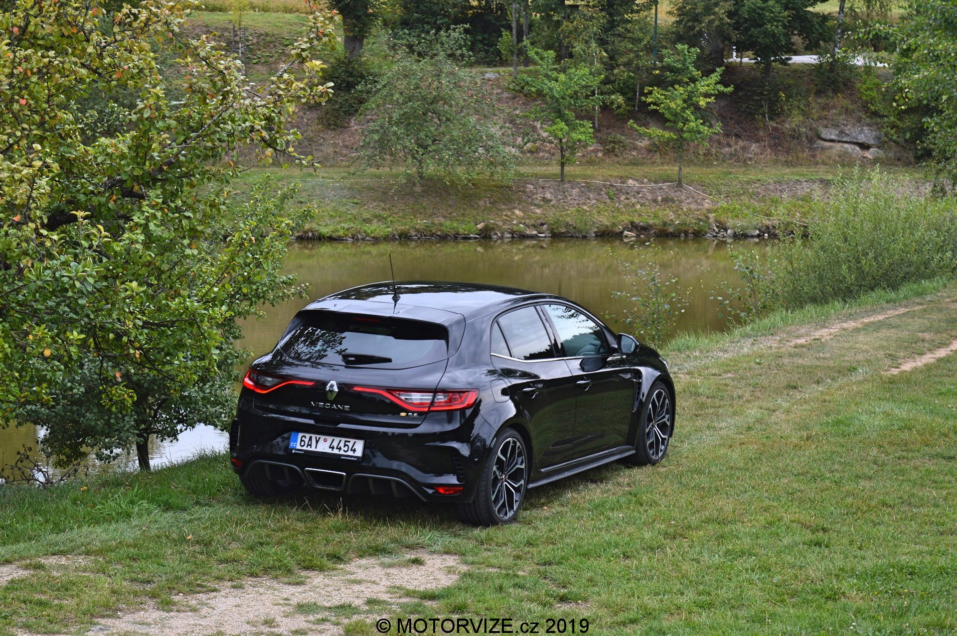 TEST: s Renaultem Megane R.S. TCe 280 na roadtripu do nebes (2019)