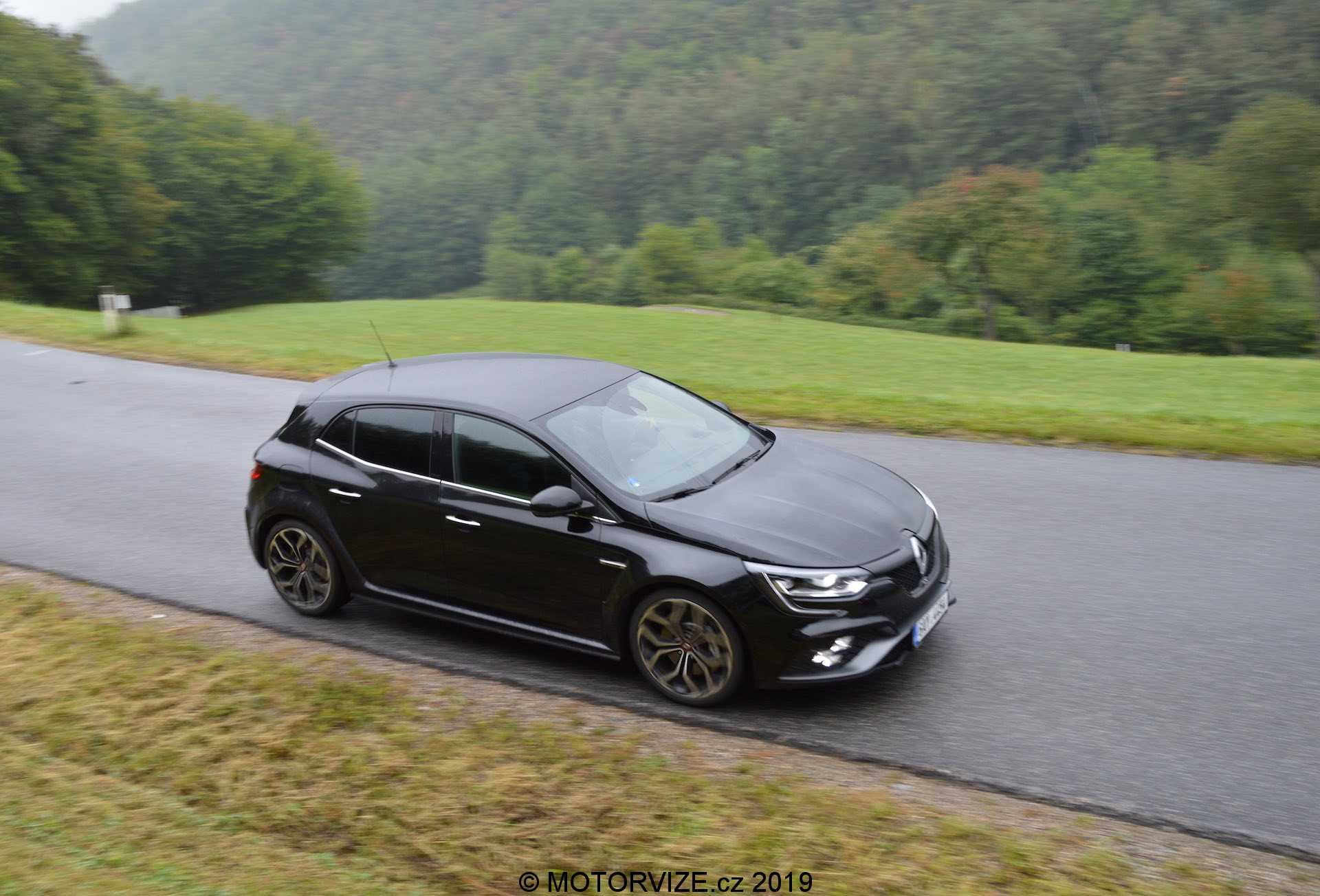 TEST: s Renaultem Megane R.S. TCe 280 na roadtripu do nebes (2019)