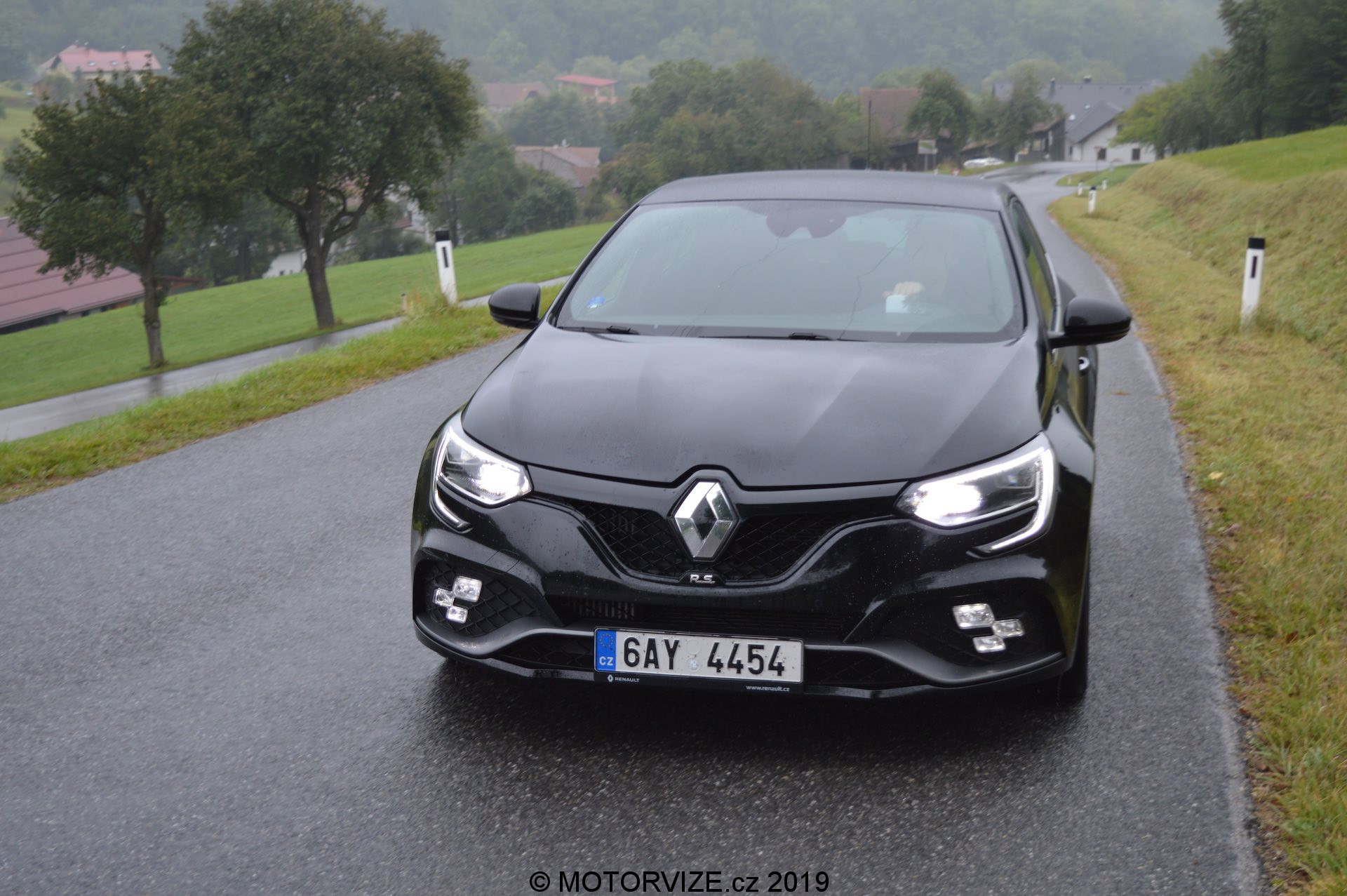 TEST: s Renaultem Megane R.S. TCe 280 na roadtripu do nebes (2019)