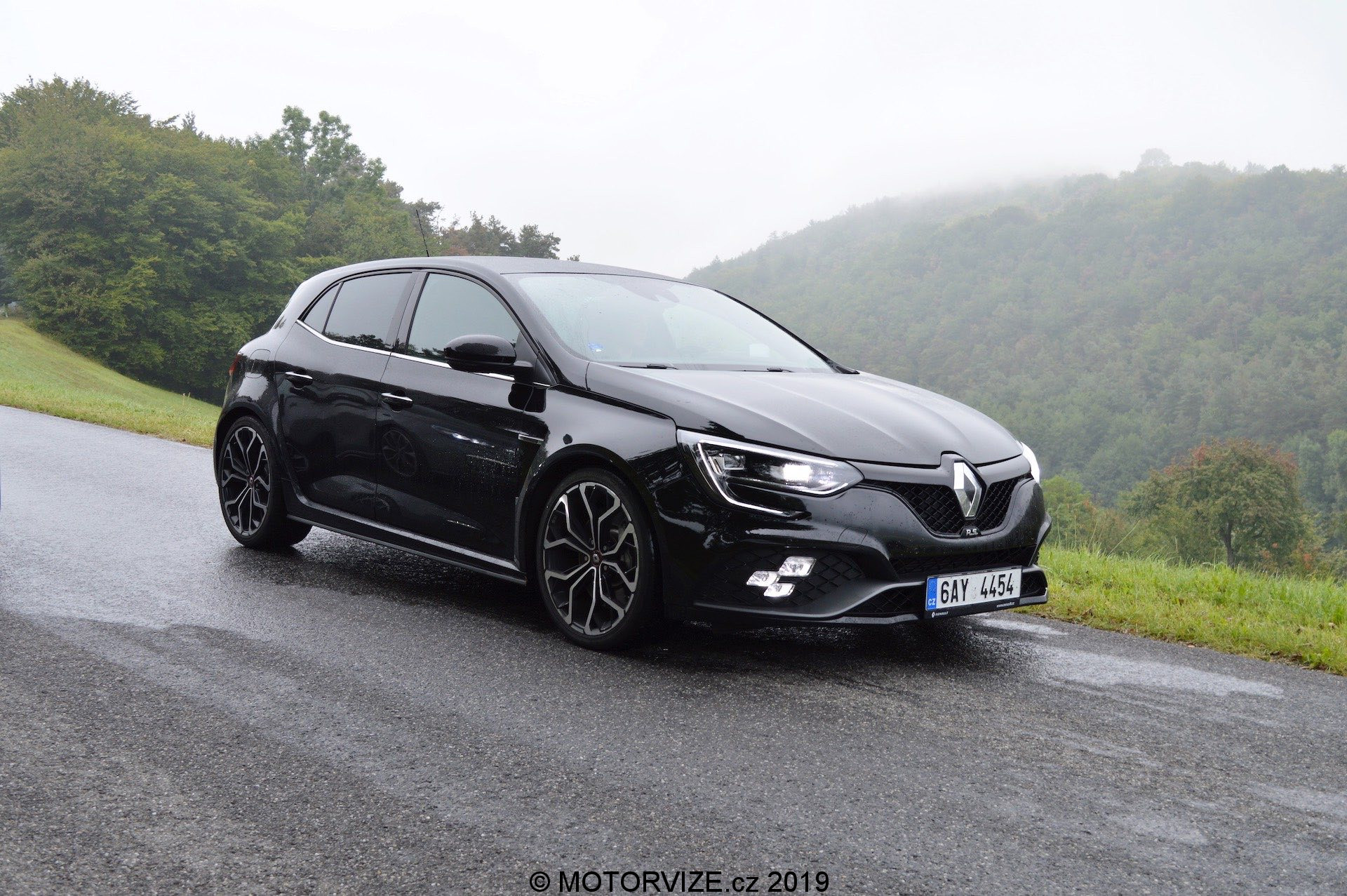TEST: s Renaultem Megane R.S. TCe 280 na roadtripu do nebes (2019)