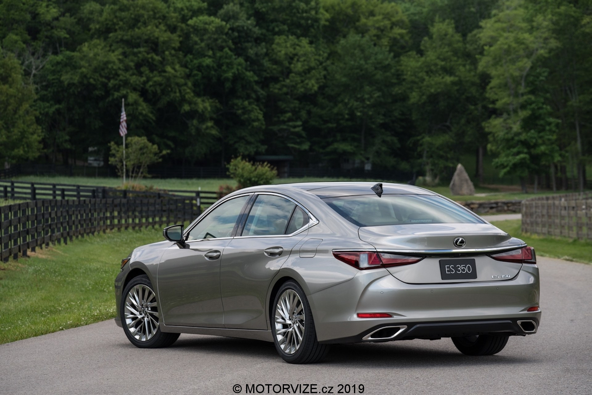 Kandidát #6 MOTORVIZE Fans Award 2019: Lexus ES