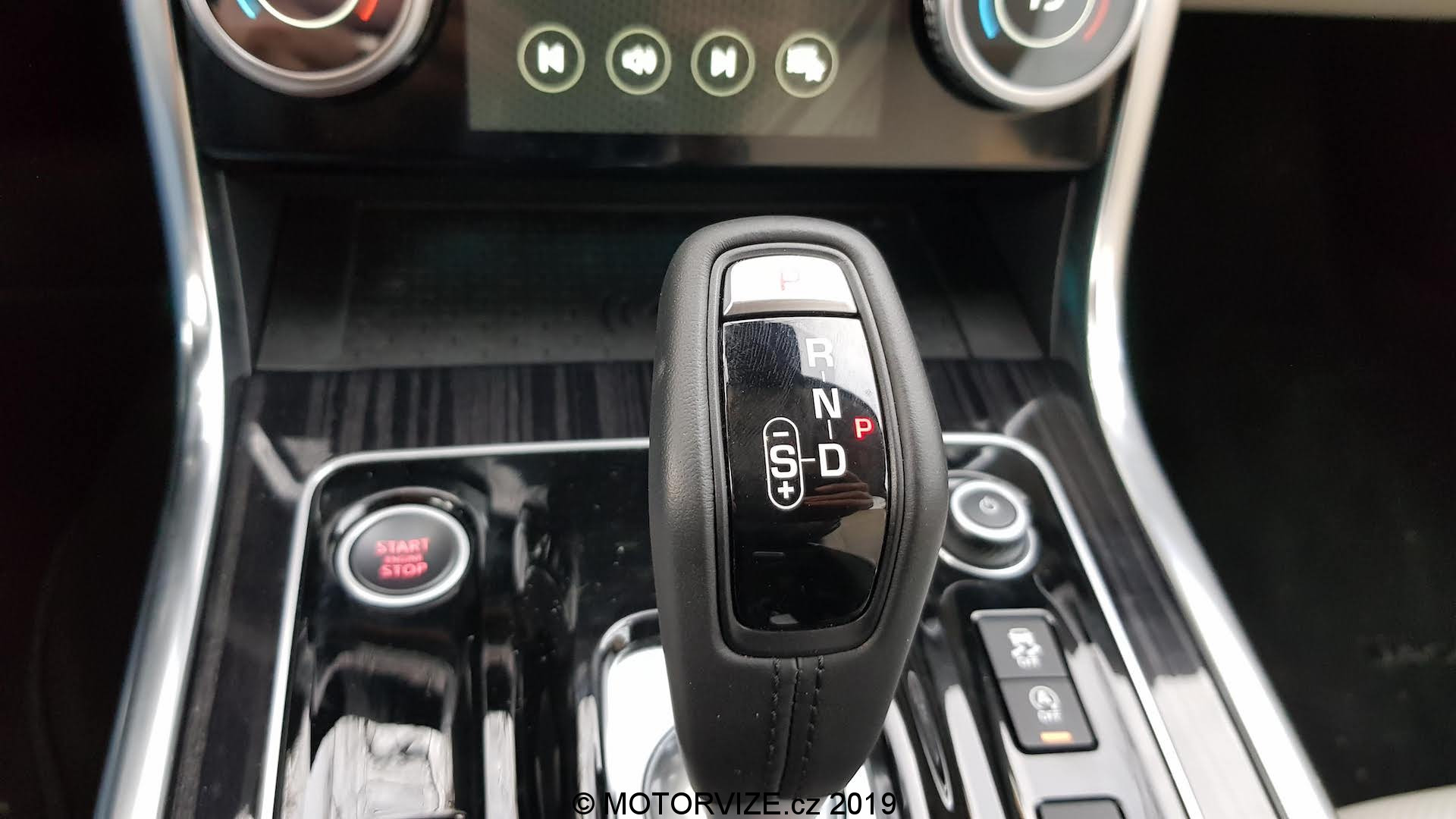 TEST: Jaguar XE 20d AWD (2019)