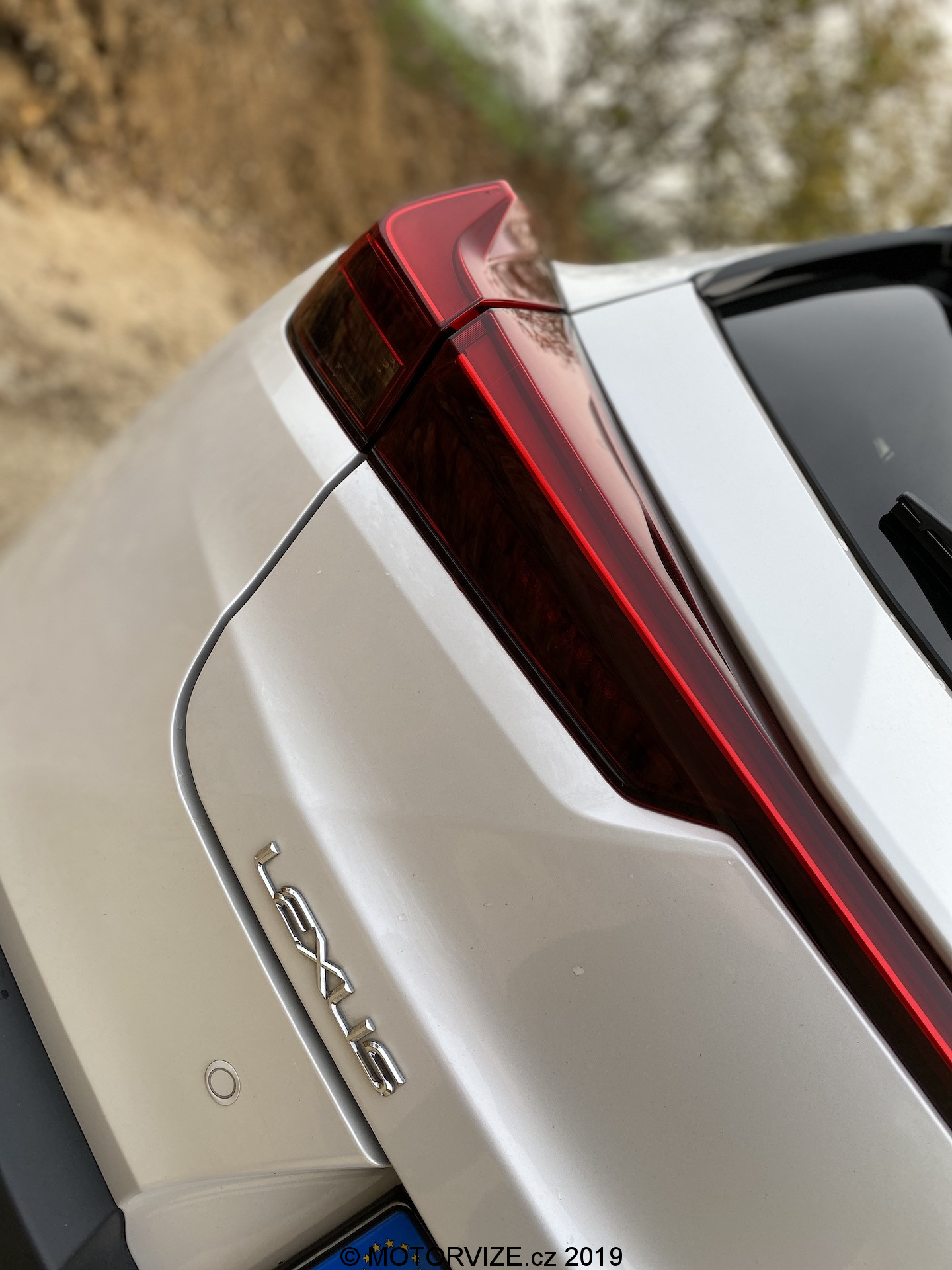 TEST: Lexus UX 200 (2019)