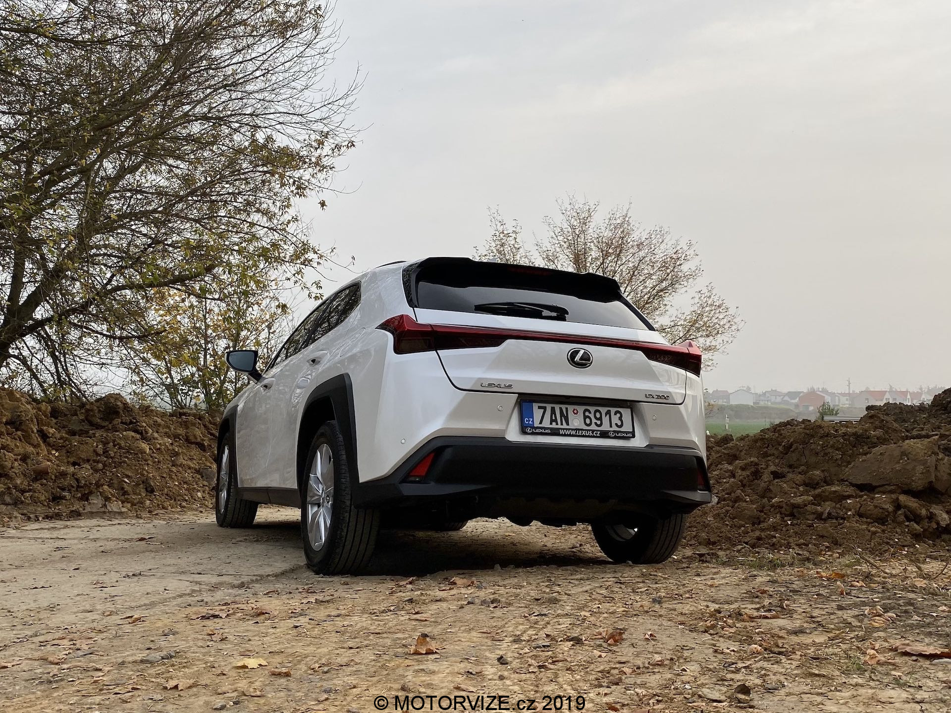 TEST: Lexus UX 200 (2019)