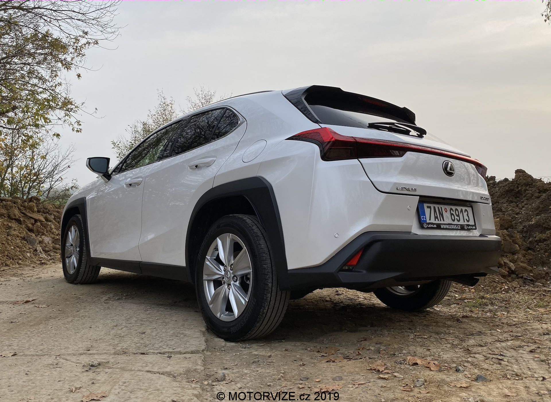 TEST: Lexus UX 200 (2019)