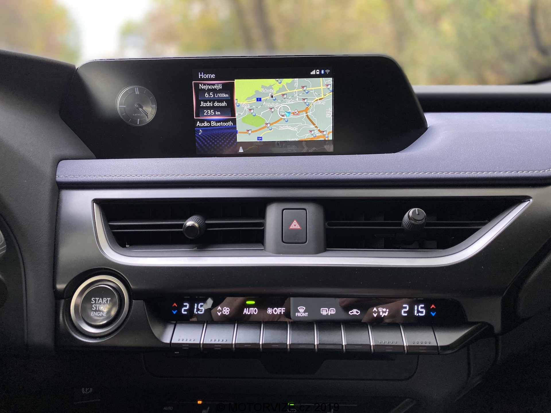 TEST: Lexus UX 200 (2019)