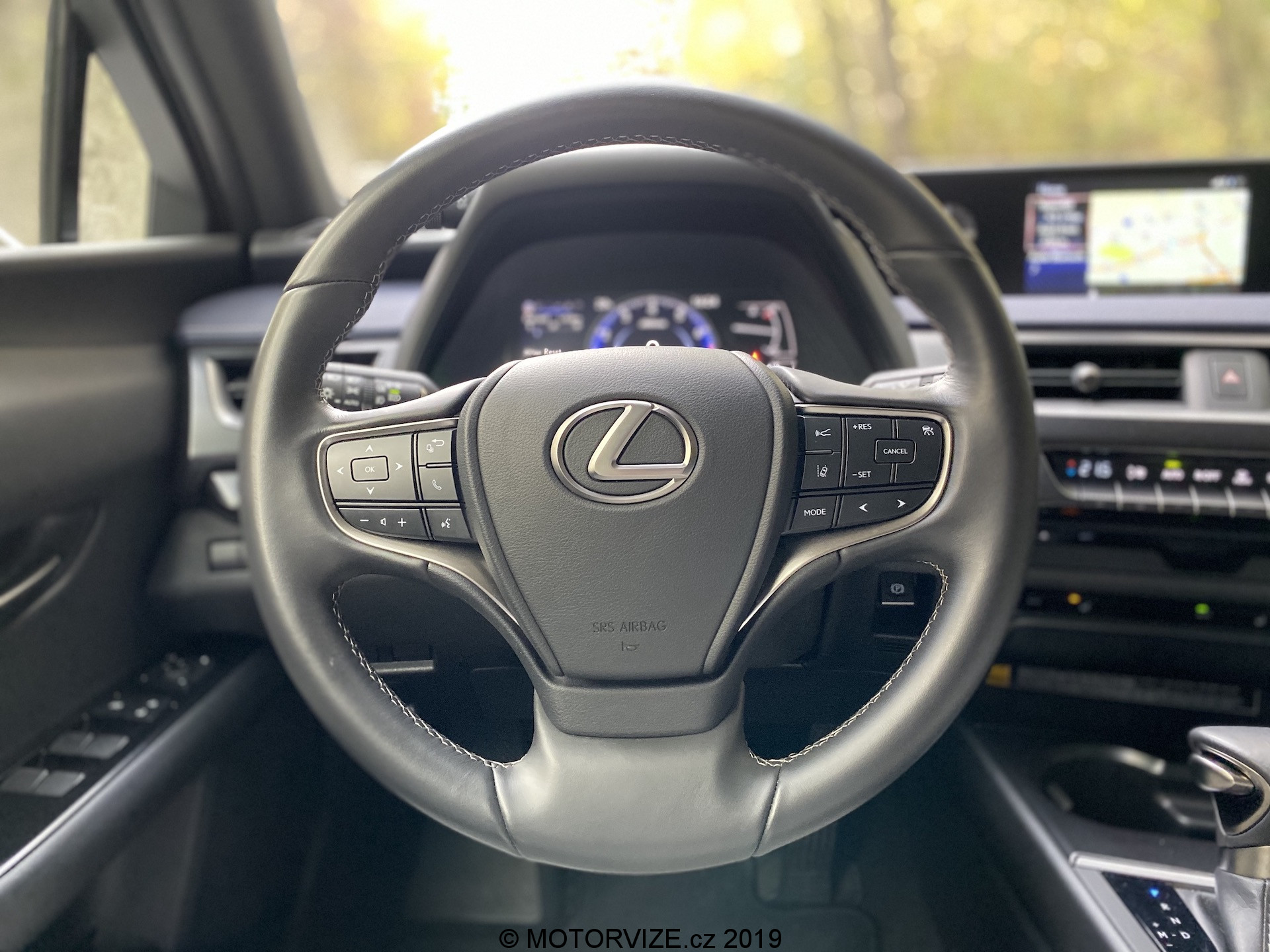 TEST: Lexus UX 200 (2019)