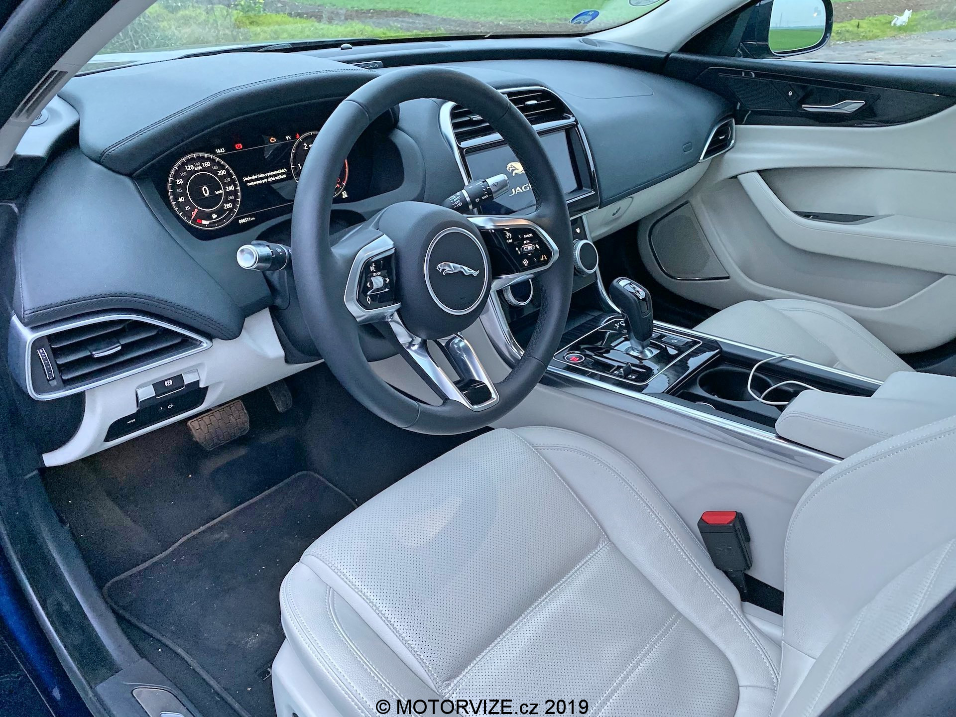 TEST: Jaguar XE 20d AWD (2019)