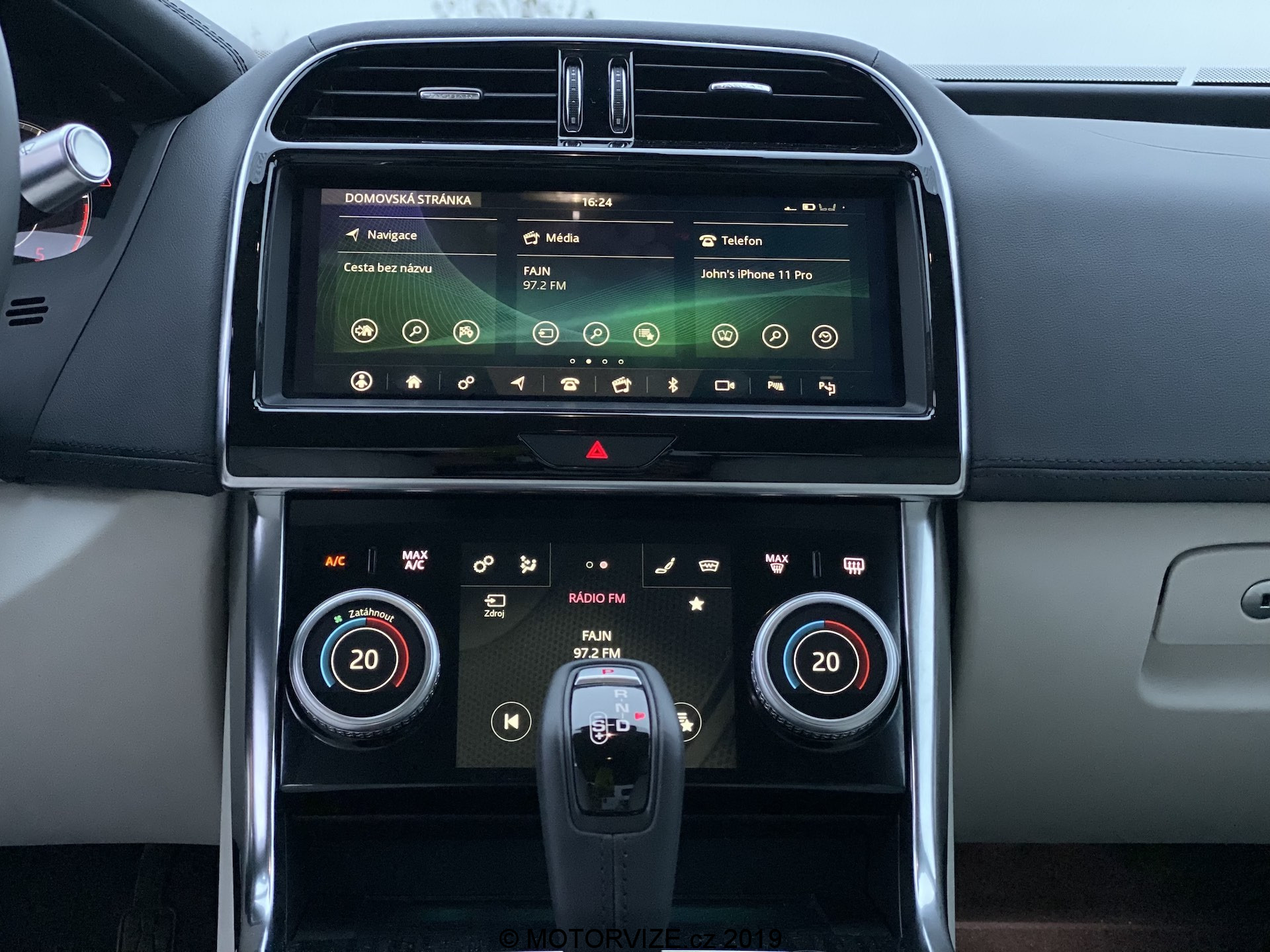 TEST: Jaguar XE 20d AWD (2019)