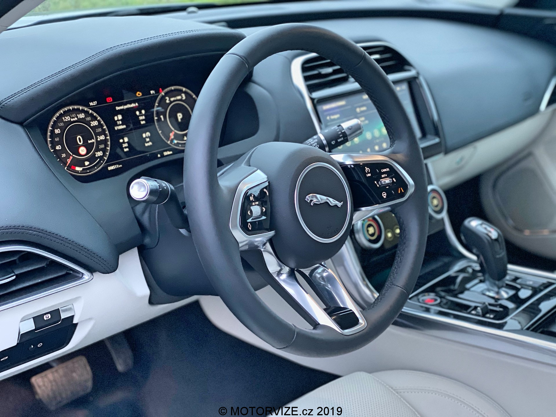 TEST: Jaguar XE 20d AWD (2019)