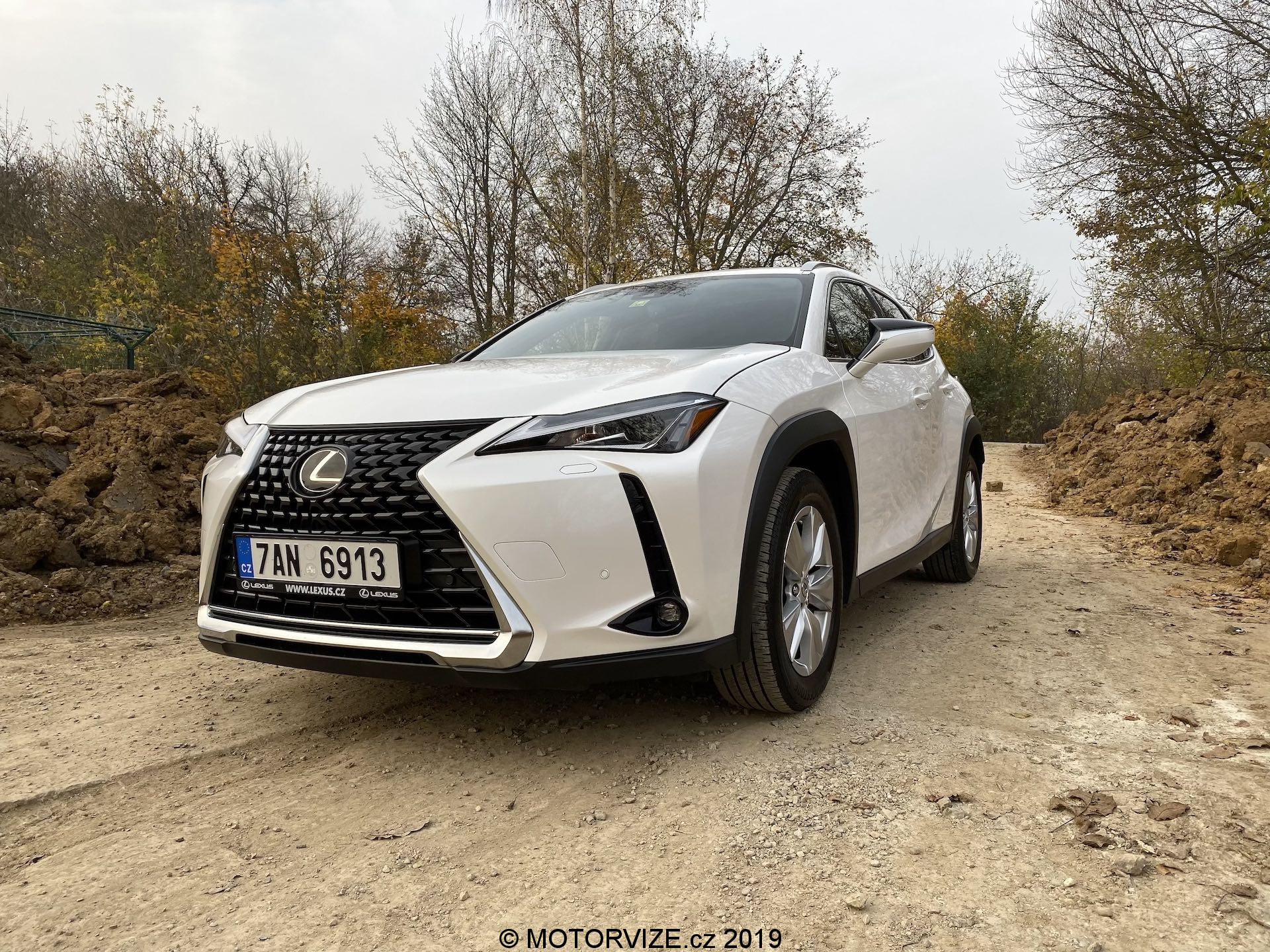 TEST: Lexus UX 200 (2019)