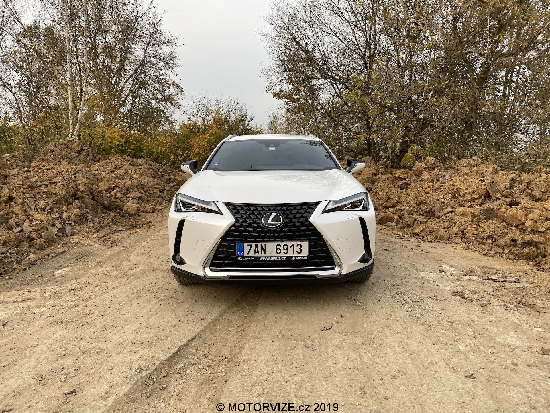 TEST: Lexus UX 200 (2019)