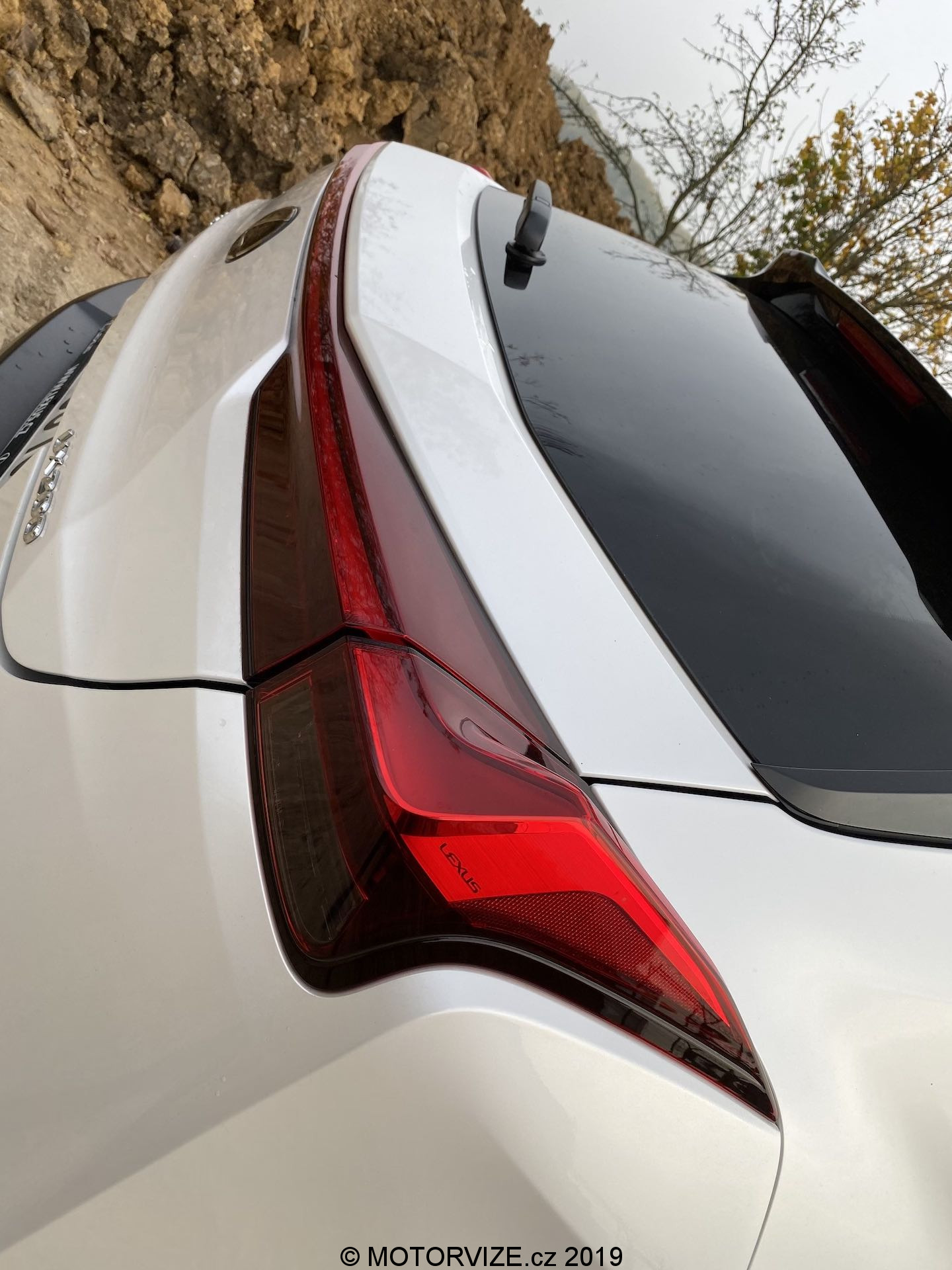 TEST: Lexus UX 200 (2019)