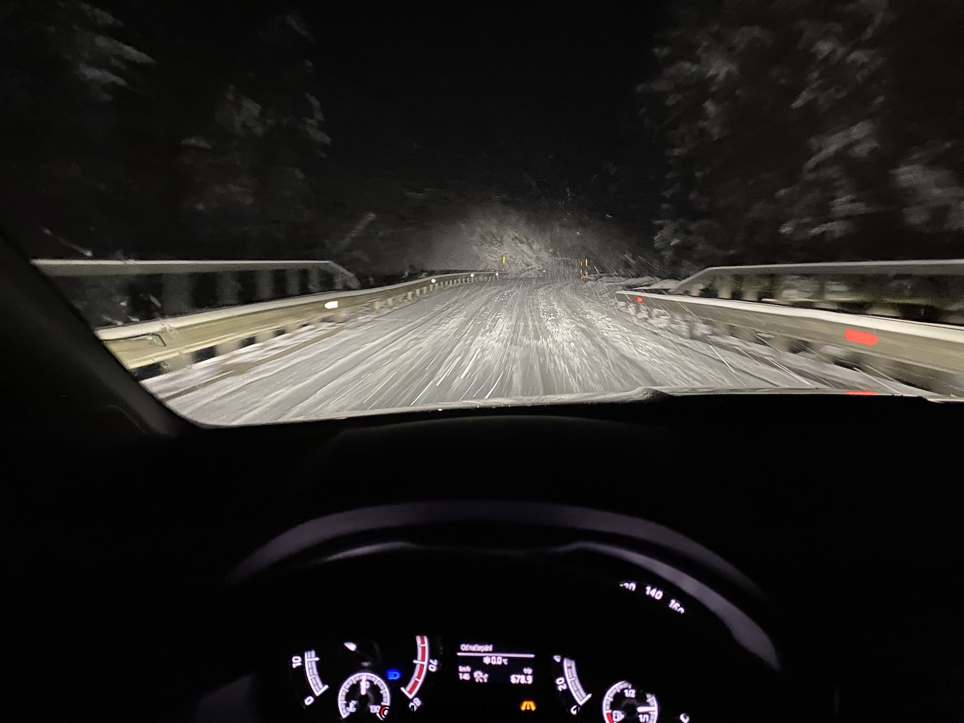 TEST: Škoda Karoq Ambition 1.0 TSI (2020)