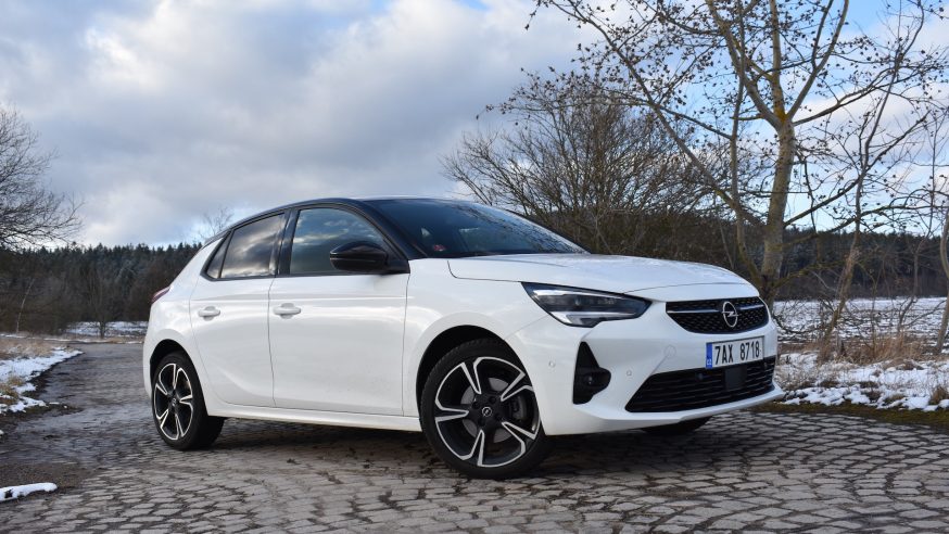 Opel Corsa GS-line 1.2T 100: holka pro všechny