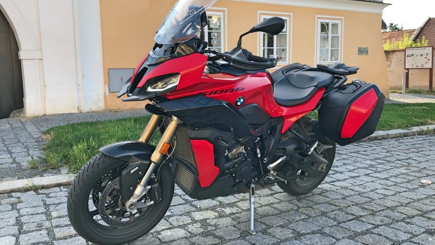 BMW S 1000 XR: cesťák s pekelným výkonem