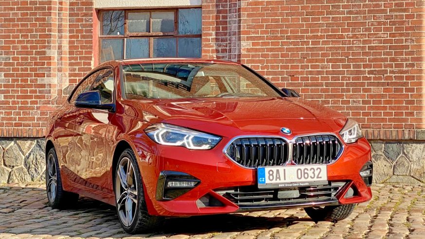 BMW 218d Gran Coupé: 110kW nafta v sedanu pro mladé – ano či ne