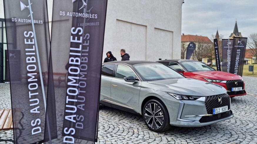 Nová DS 4 přijíždí do ČR: má širokou nabídku a neuvěřitelné charisma i styl