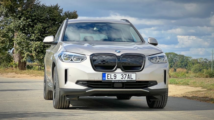 BMW iX3: elektrické SUV není pro každého, přesto dokáže potěšit