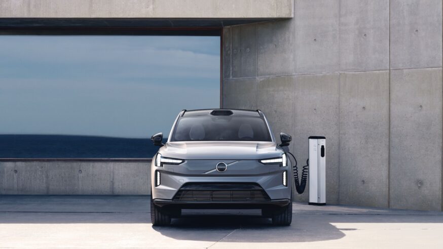 Volvo EX90 je autem budoucnosti. Získat lze nyní přednostně on-line