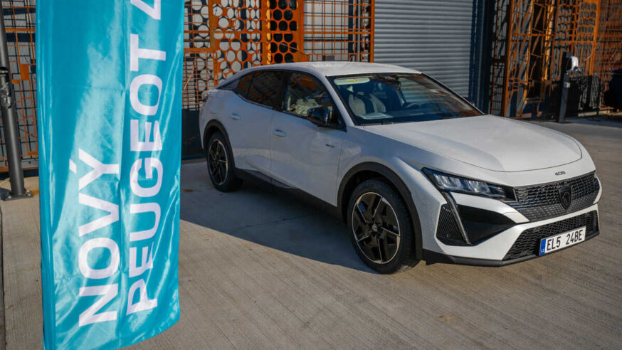 Peugeot přiváží do Česka novou 408. Nejmladší lvíče sází na emoce ale i praktičnost