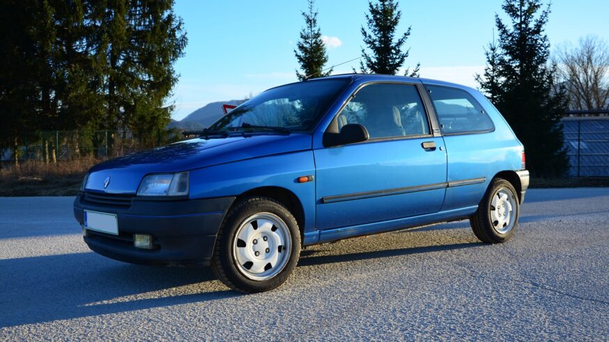 Ekonomická situace Čechů se nemění. V porovnání se zahraničím utrácejí za auta o dost méně