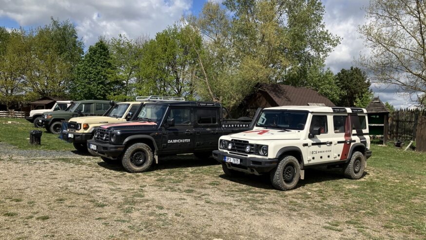 Land Cruiser 70 s převodovkou, na kterou se čekalo desetiletí a Ineos Grenadier Quartermaster Pick-up – v terénu s legendami, které můžete mít i vy
