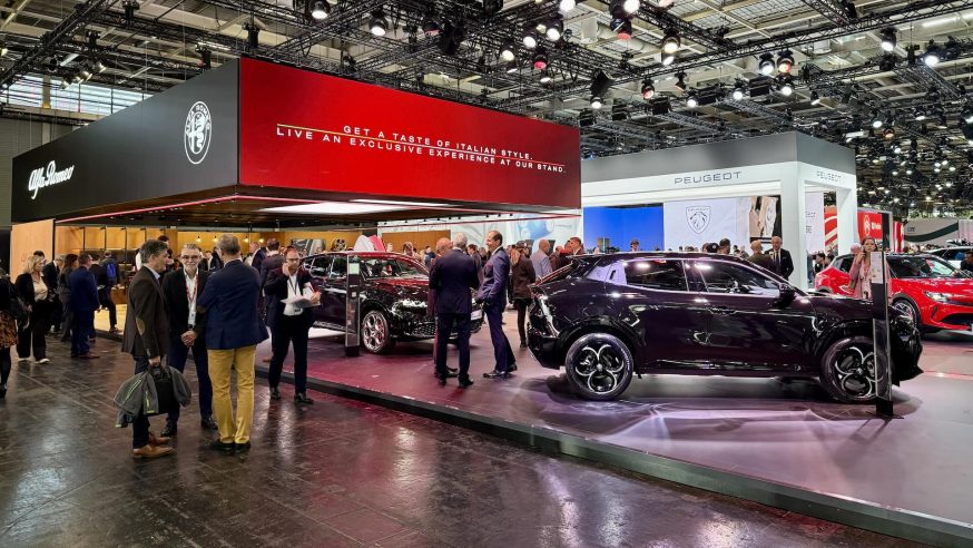 Návrat legend na pařížský autosalon: Co přinesly Alfa Romeo, Audi, BMW a Škoda Auto?