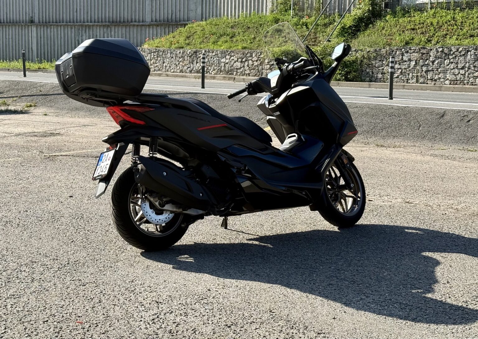 Test: Honda Forza 125 vás překvapí | MOTORVIZE.cz