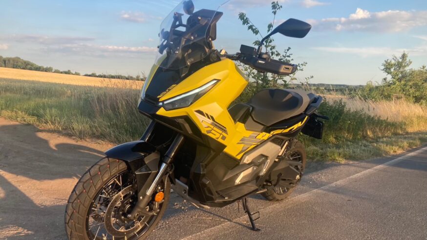 Test Honda X‑ADV 750: Drsňák mezi skútry