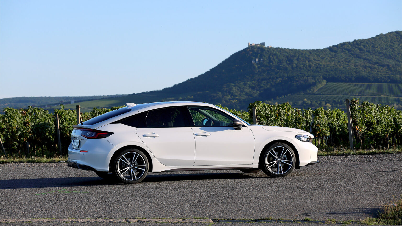 Test Hondy Civic 2025: úsporný, ale dražší | MOTORVIZE.cz