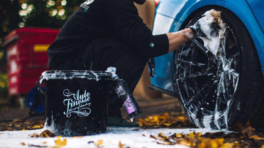 Keramická ochrana pro lak auta: Jak dlouho vydrží a jak se aplikuje