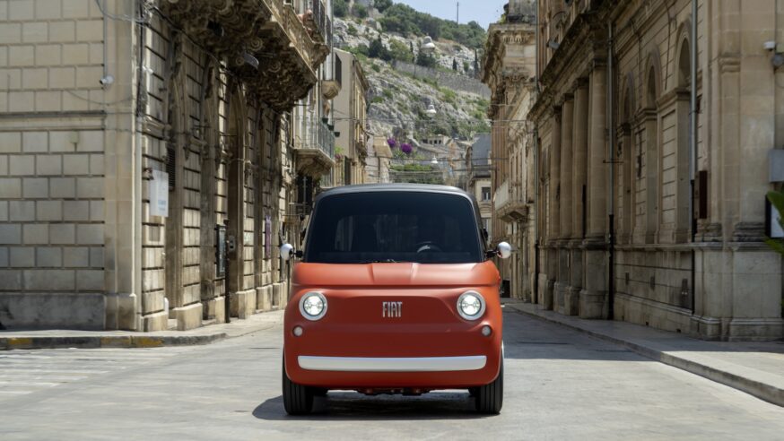 Tohle není auto pro každého. Fiat ale věří, že právě takové Česku chybělo – přivází Topolino, nejlevnější elektromobil