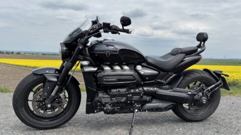 Test Triumph Rocket 3 Storm GT – sedl na motorku s největším motorem na světě a jedna věc ho překvapila víc než 225 Nm