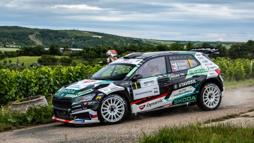 O vítězi rozhodly 2,3 sekundy. Agrotec Petronas Rally Hustopeče 2026 nabídla thriller až do cíle