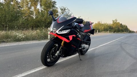 Test Aprilia RSV4 Factory: Okruhová bestie na značkách