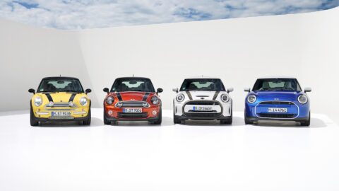 BMW koupilo britského prcka a změnilo ho k nepoznání. Při oslavách 25. výročí pod BMW je z MINI úplně jiná značka