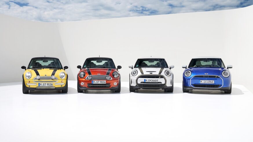 BMW koupilo britského prcka a změnilo ho k nepoznání. Při oslavách 25. výročí pod BMW je z MINI úplně jiná značka