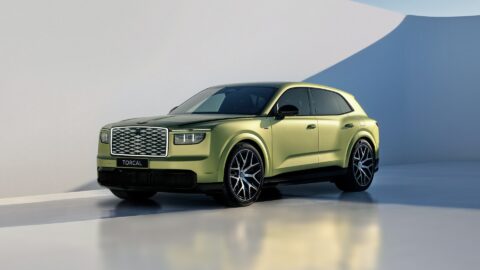 První elektrické Bentley má 888 koní a ujede reálných 600 km na jedno nabití. Místo osmiválce mu zvuk nahrála viola